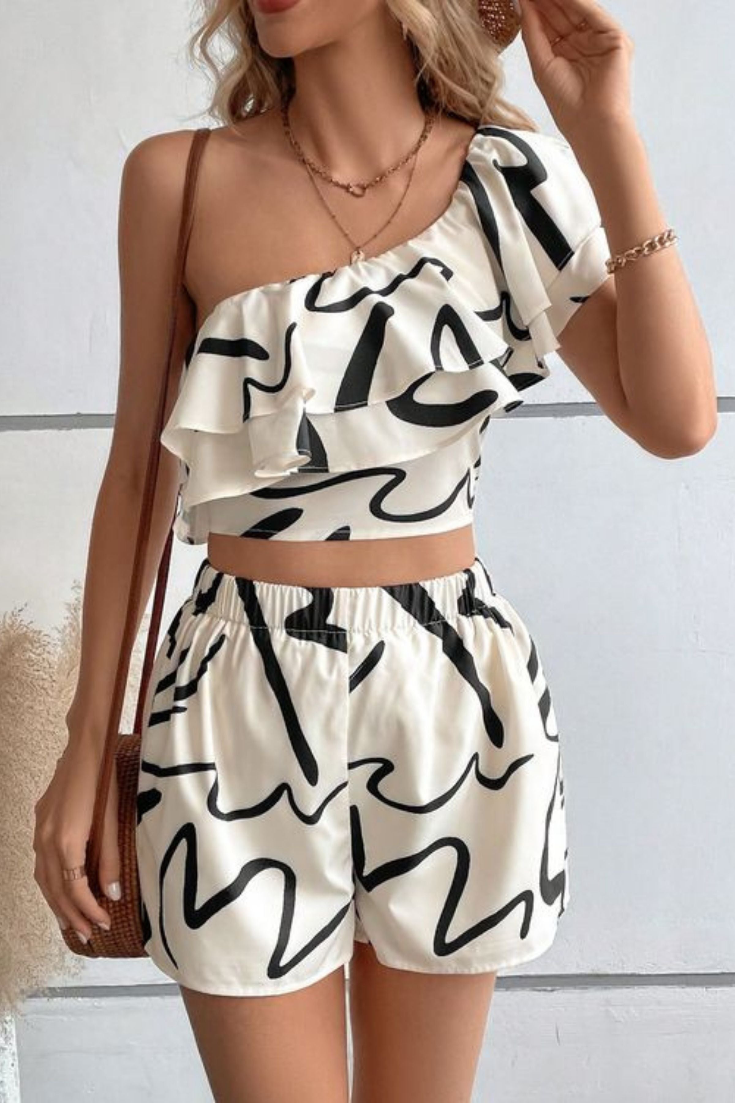 MARTINI RUFFLE TOP AND SHORTS