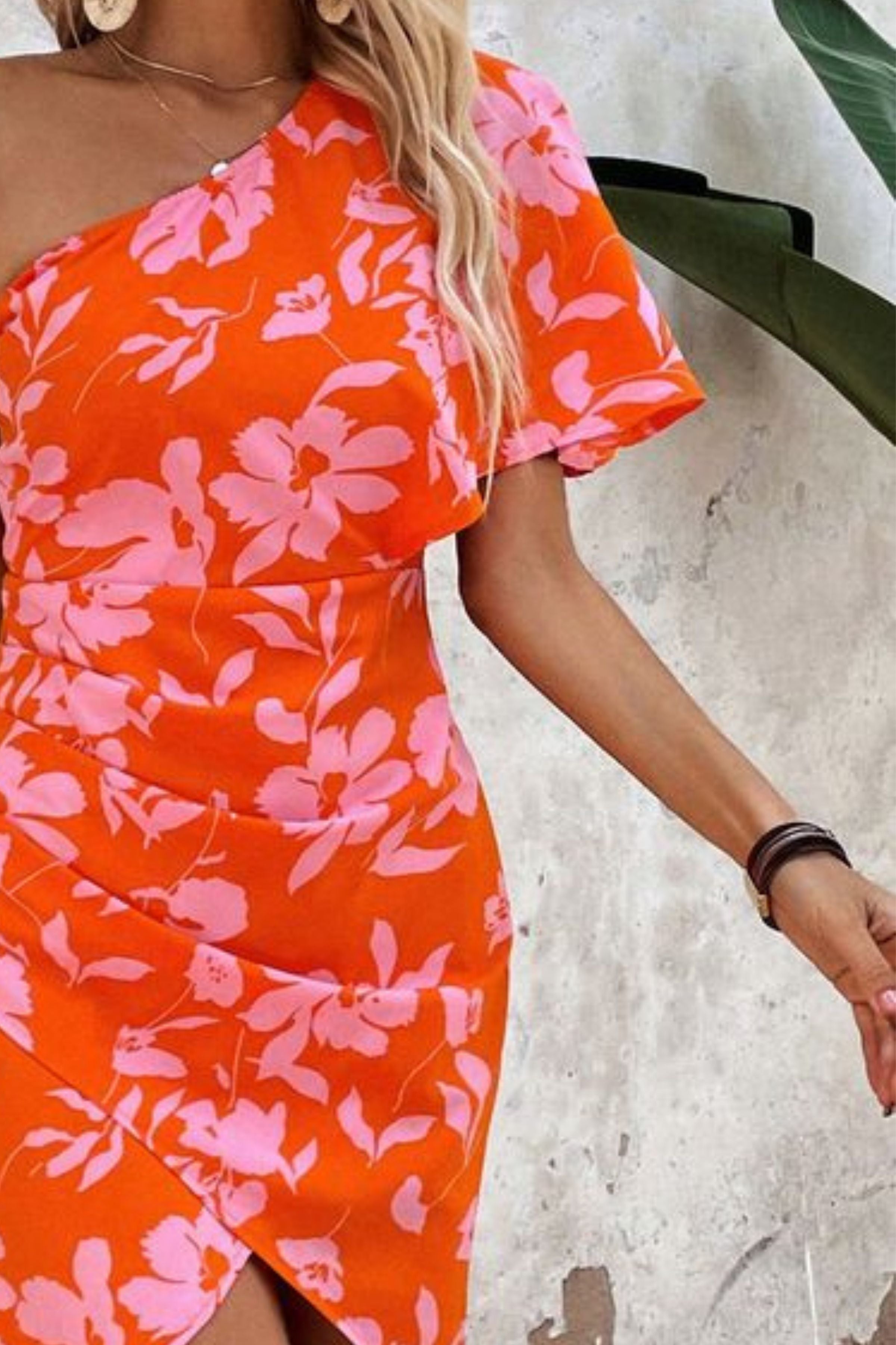 VESTIDO ONE SHOULDER TULIP HEM DRESS